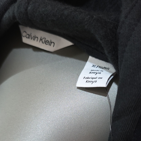 Calvin Klein Black and Gold Hoodie for Men - Picture 11 of 13